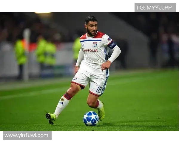 法联杯激战里昂对决斯特拉斯全力争夺晋级名额