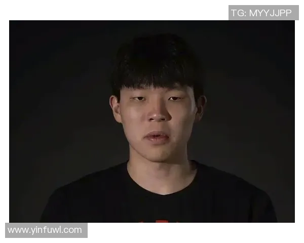 仅打4分20秒枯坐板凳三节!杨瀚森纯纯饮水机 球迷呼声再高0作用 仅打4分20秒枯坐板凳三节!杨瀚森纯纯饮水机 球迷呼声再高0作用